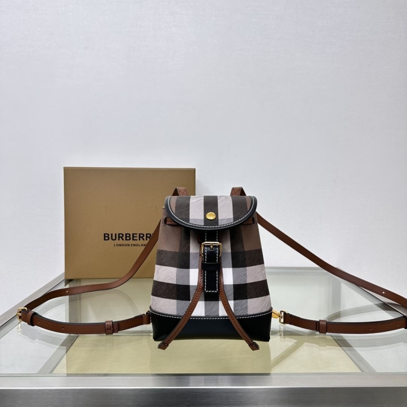 B**rry bucket bags